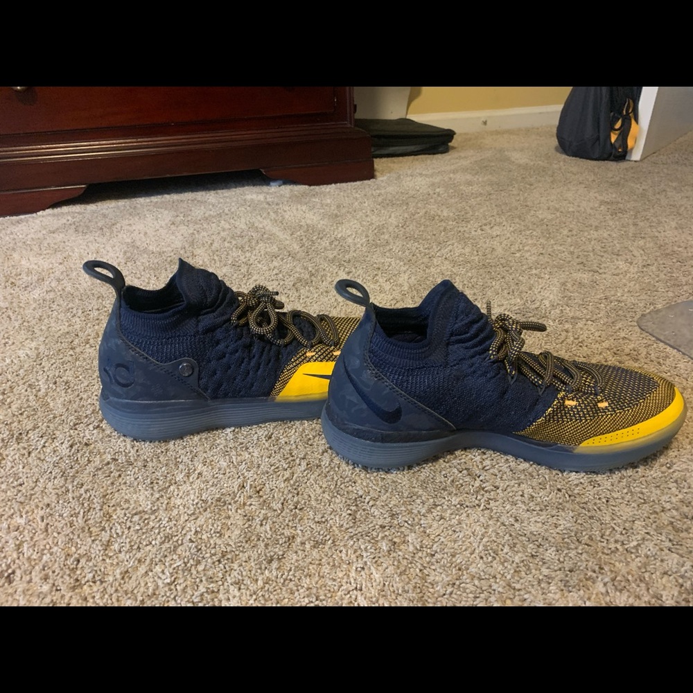 Men’s 8.5 Nike KD’s